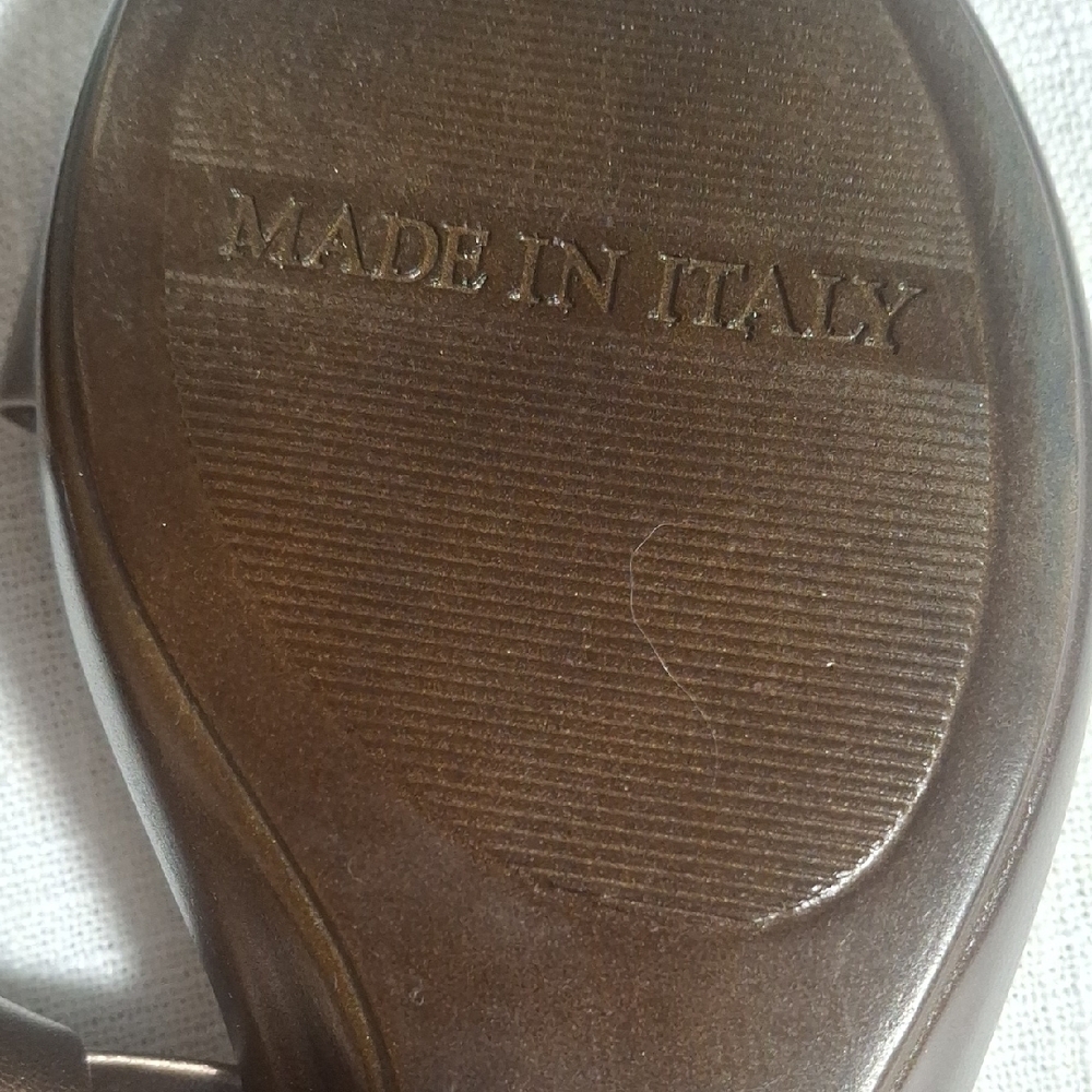 Italian Shoemakers Metallic Sandals - Picture 8 of 9